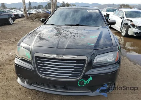 2013 Chrysler 300C John Varvatos Limited Edition z USA, uszkodzony, nr VIN 2C3CCADG2DH727695